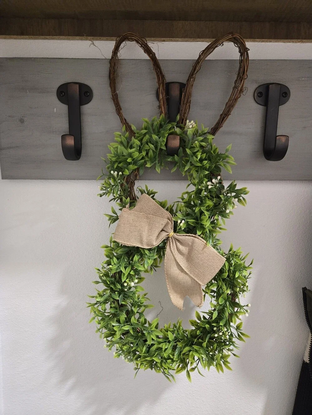 Green Boxwood Bunny Wreath with Burlap Bow